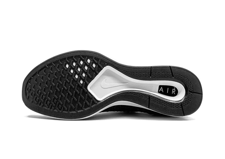 Nike Air Zoom Mariah Flyknit Racer Sneakers In 1 Blackwhite-dark Grey (4)