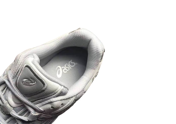ASICS - KAYANO Gray Silver - 1