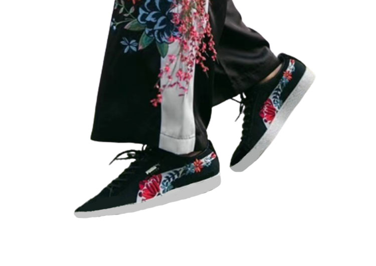 Puma SUEDE Hyper-Black and Alizarin (5)