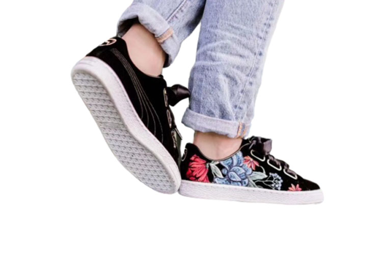Puma SUEDE Hyper-Black and Alizarin (9)